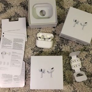 APPLE AIRPODS PRO W WIRELESS CHARGING CASE